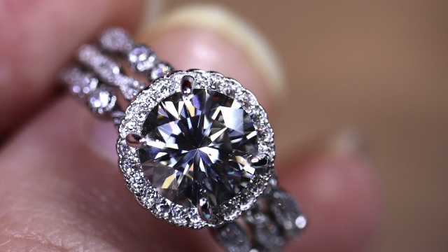 Sparkling Splendor: Embracing Moissanite Engagement Rings